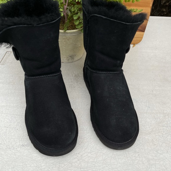 UGG🔴II Bailey button black winter boots 7 - Picture 3 of 10